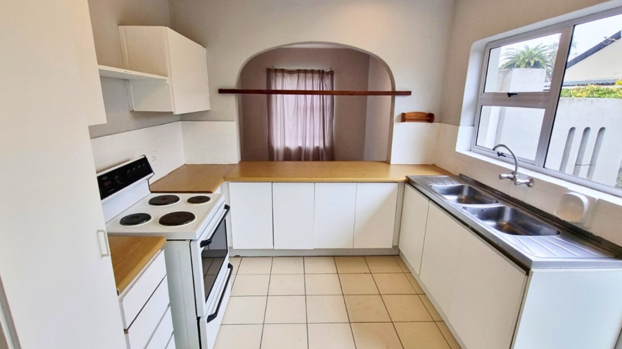To Let 3 Bedroom Property for Rent in Table View Western Cape